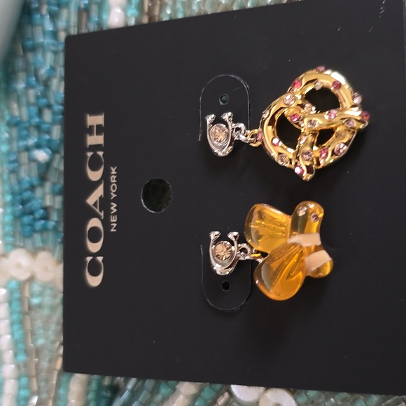 COACH EARRING🥰 - Picture 7 of 7